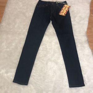 GTTON 7 denim collection jeans